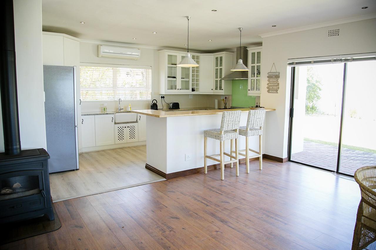Amazing Beach House In Melkbos! Van Riebeeckstrand Exterior foto