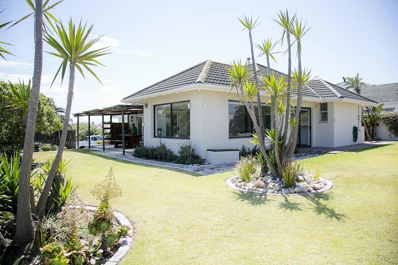 Amazing Beach House In Melkbos! Van Riebeeckstrand Exterior foto